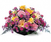 Wessel's Florist & Weddings, Ellicott City, Maryland - Garden Centerpiece, picture