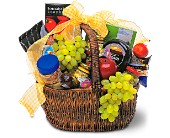 Wessel's Florist & Weddings, Ellicott City, Maryland - Gourmet Picnic Basket, picture